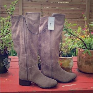 Tall Suede Grey Boots